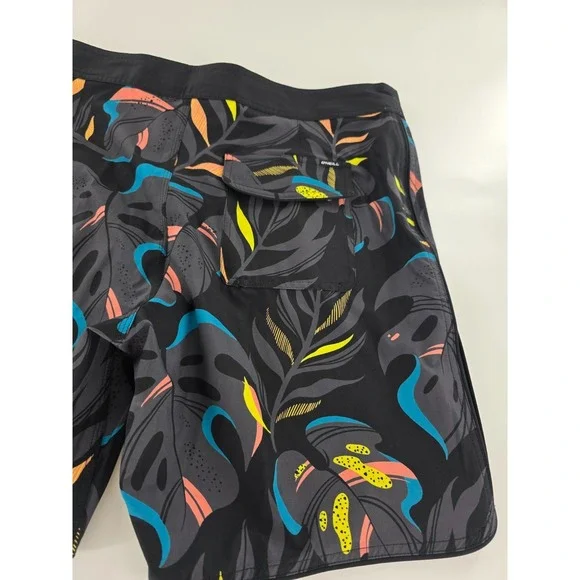 O'Neill Hyperfreak Mysto Scallop 19 Board Shorts Mens 30 Black 8.5" inseam NWT - Picture 8 of 9
